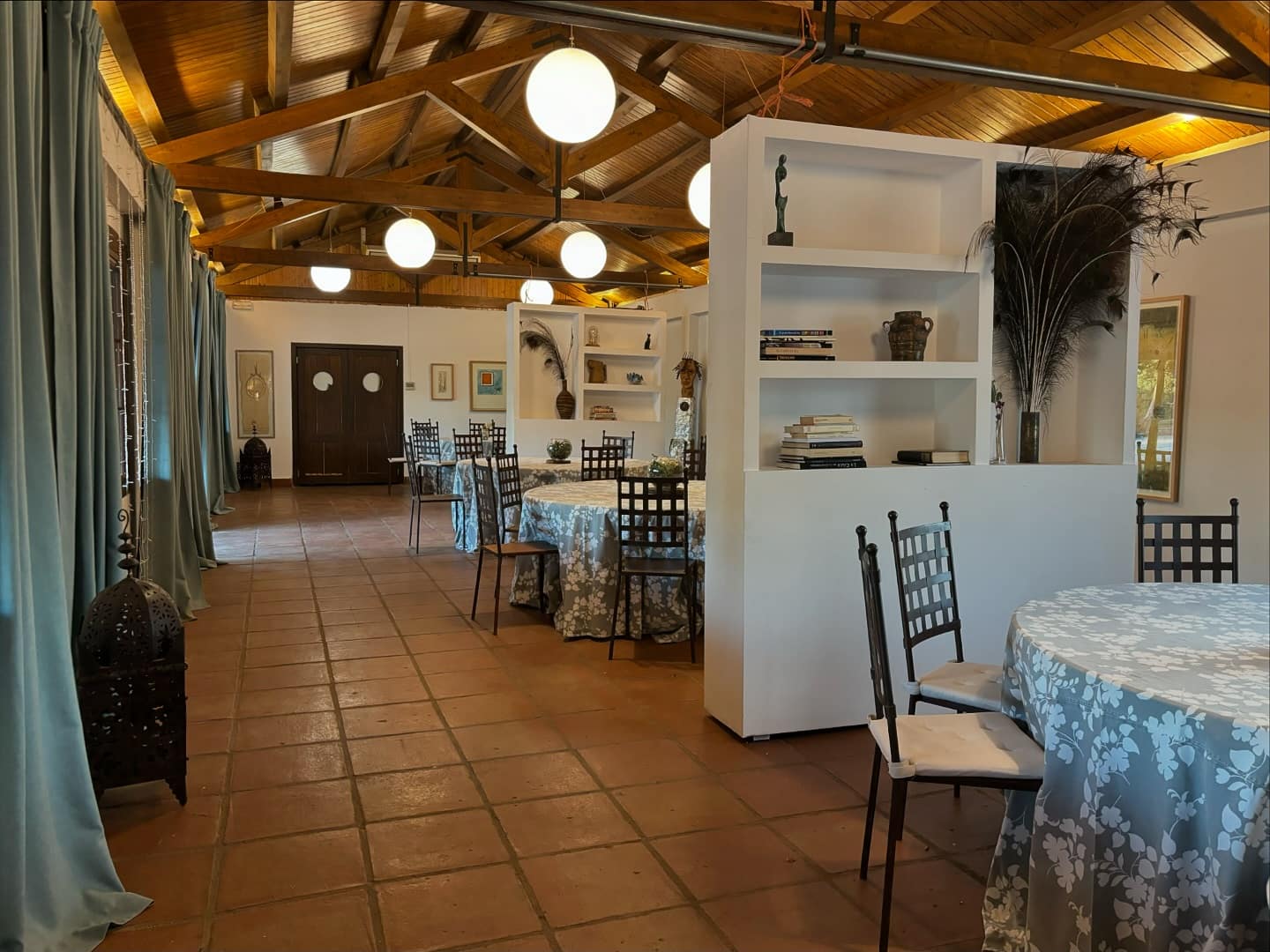 Espacios interiores que se adaptan a las necesidades del evento #fincasenelcampo #fincaseventos #eventos #bodas #comuniones